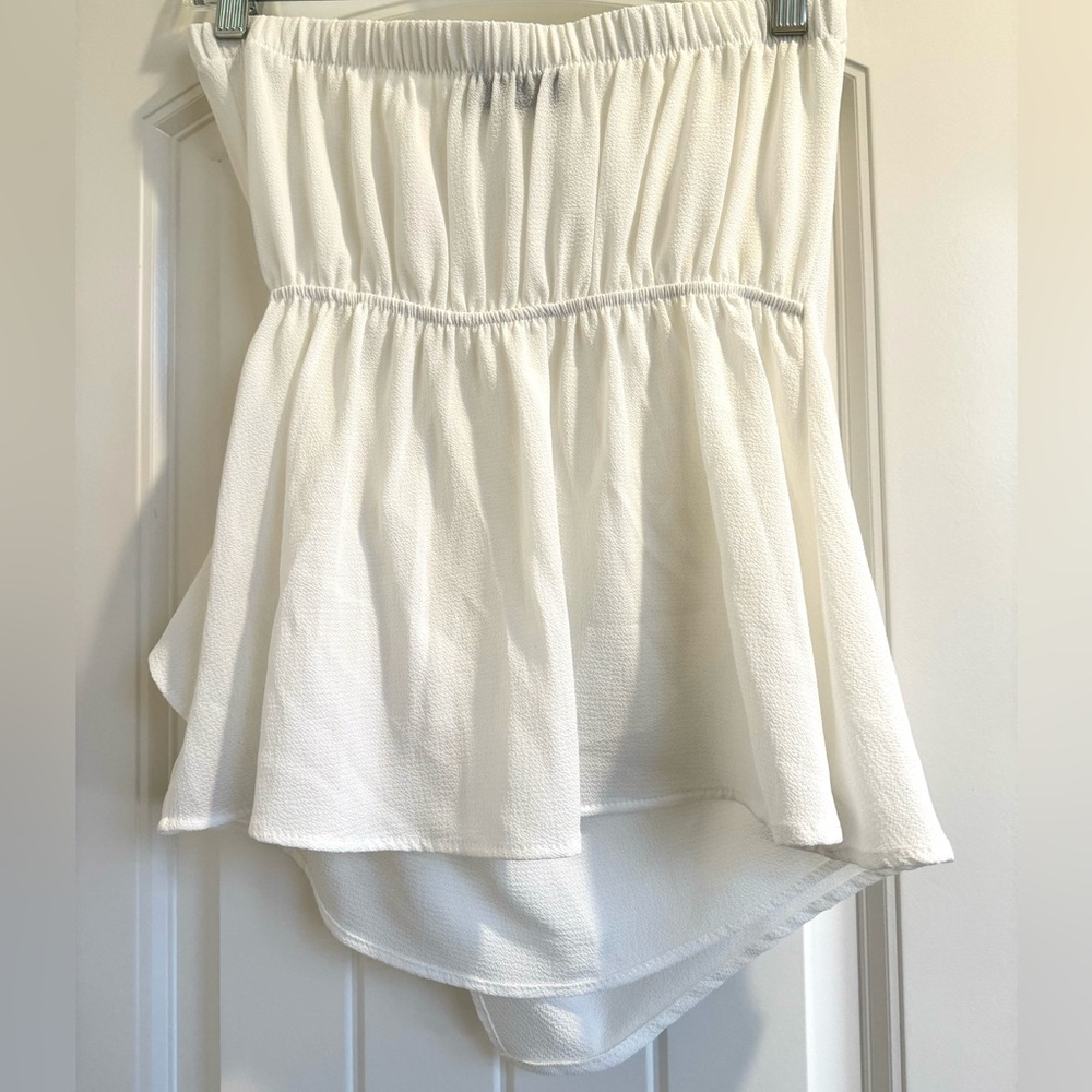 NEW VICI white strapless top size M - Picture 2 of 7